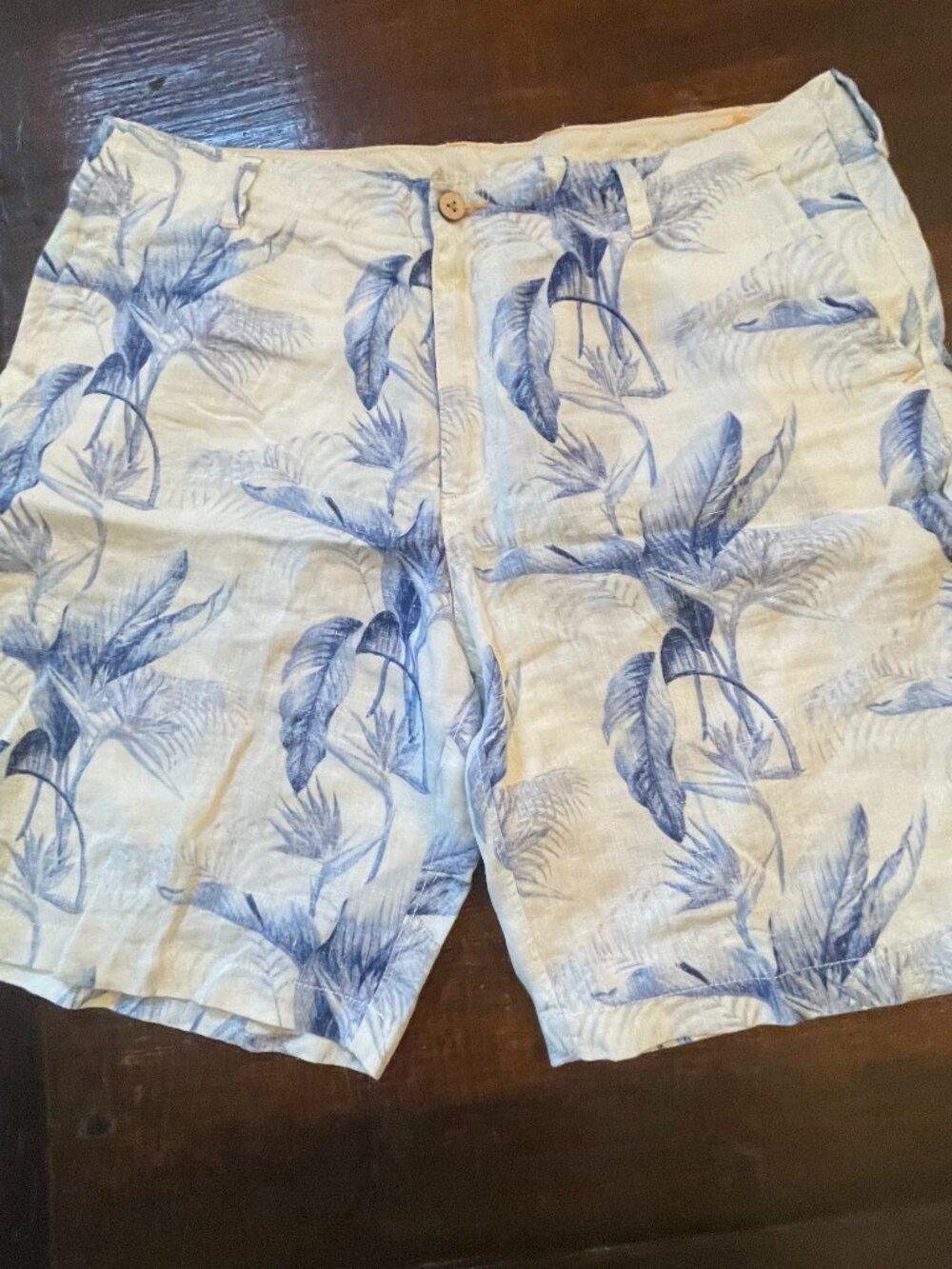 Tommy Bahama Relax Shorts Mens 38 Linen White Blue Tropical Palm Flat Front